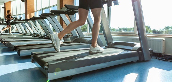 съвети за тренировка под наклон на бягаща пътека