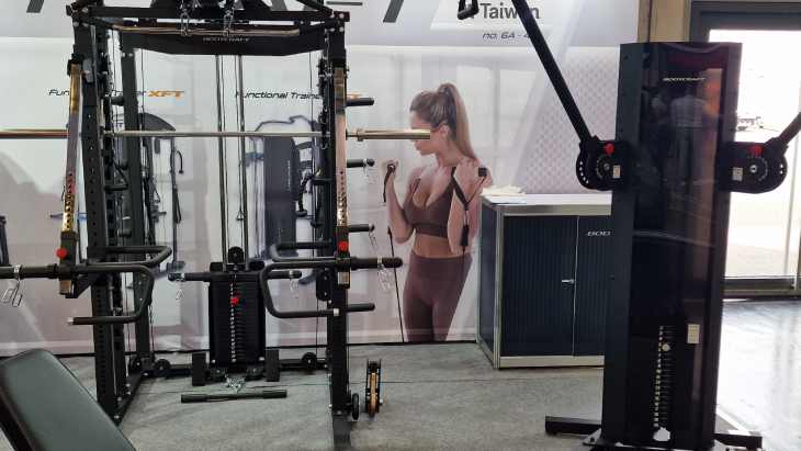 комбиниран фитнес уред